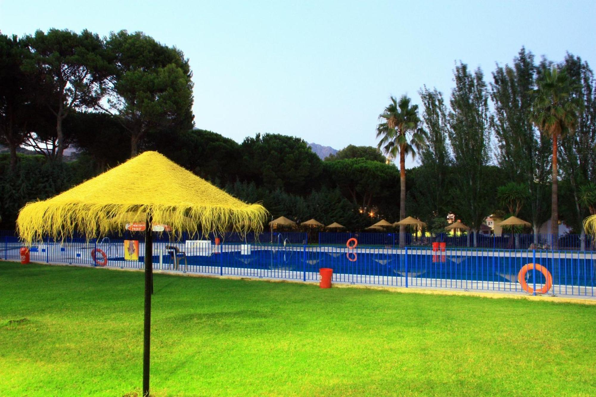 Camping Sierra De Las Nieves Yunquera Bagian luar foto
